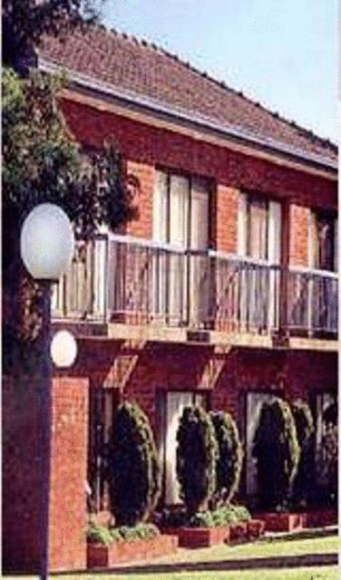 Clayton Monash Motor Inn & Serviced Apartments Exterior photo